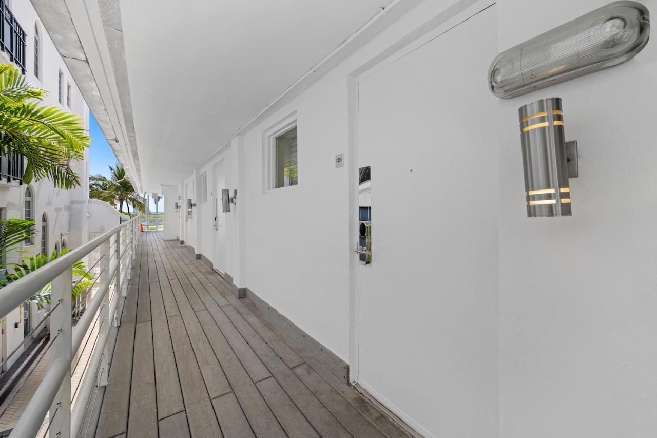 Ocean Drive Apartments With Rooftop Pool, South Beach, Miami ไมอามีบีช ภายนอก รูปภาพ