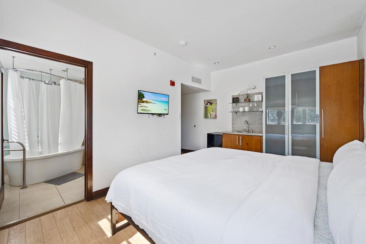 Ocean Drive Apartments With Rooftop Pool, South Beach, Miami ไมอามีบีช ภายนอก รูปภาพ