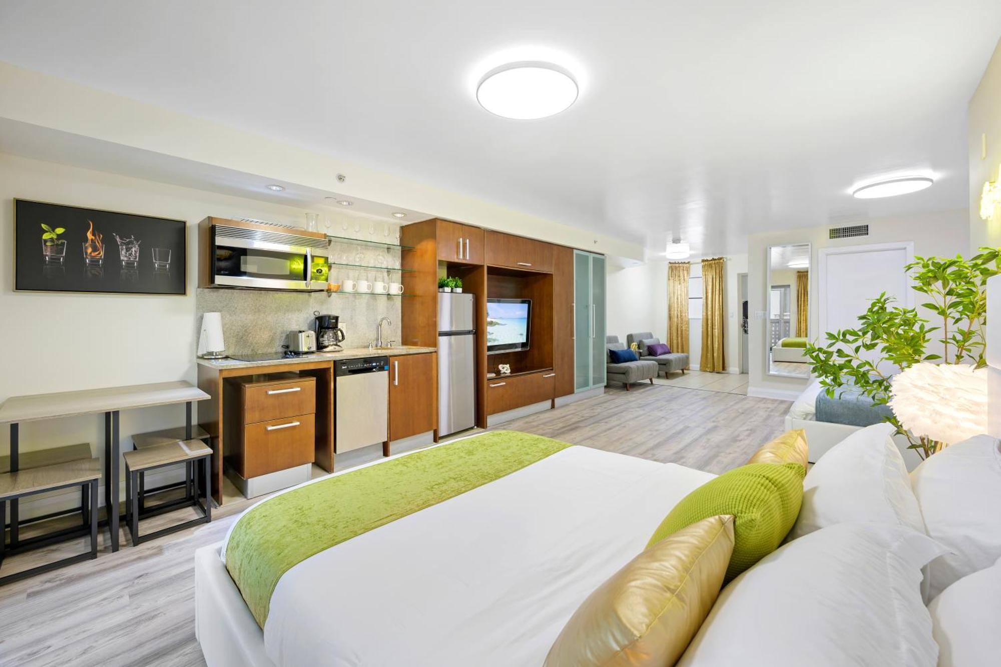 Ocean Drive Apartments With Rooftop Pool, South Beach, Miami ไมอามีบีช ภายนอก รูปภาพ